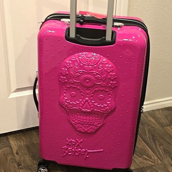 Betsey Johnson Sugar Skull Hard Side Spinner 26" Luggage- Fuschia - Picture 9 of 13